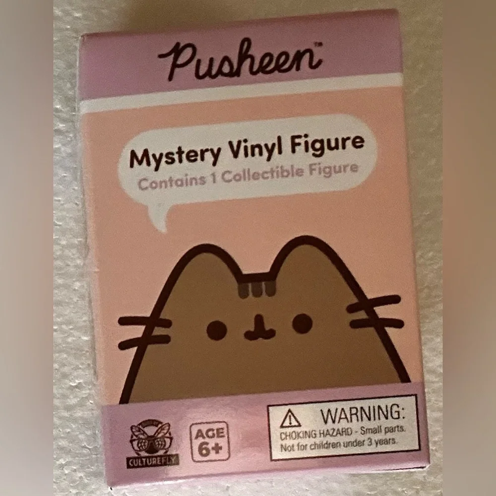 Pusheen Gift Set w/Pedestal Bowl, Can Covers & Spatula Set, Figure and Decals